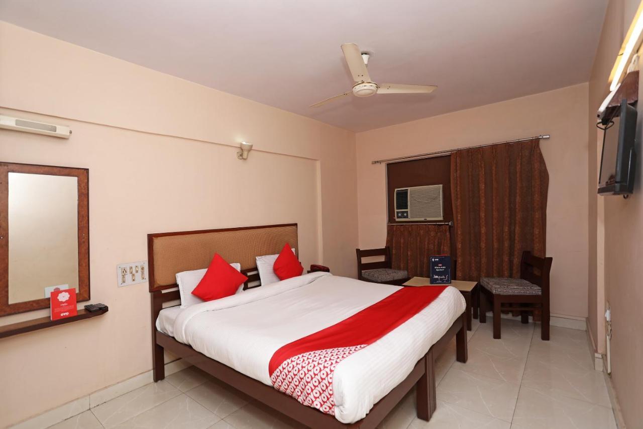 Oyo 9713 Hotel Regency Ádzsmir Kültér fotó